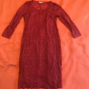 Jessica Simpson 3/4 sleeve maternity dress